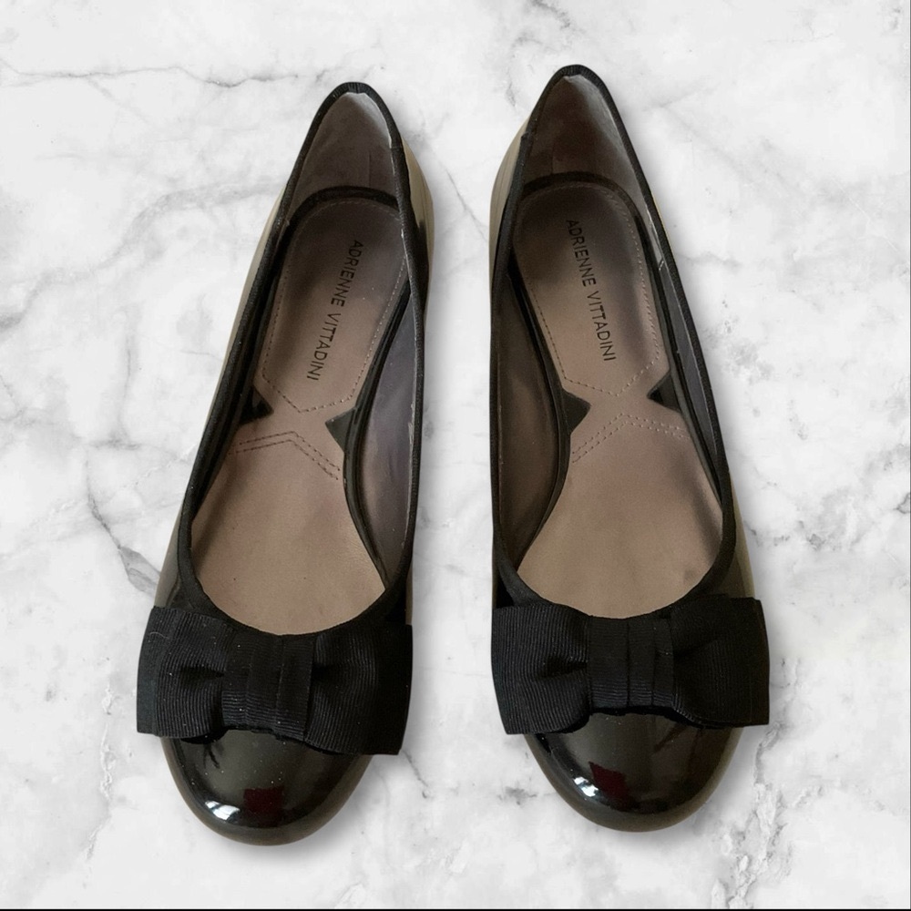Adrienne Vittadini Black Patent Leather Flats with Bows Size 7 - Picture 2 of 15